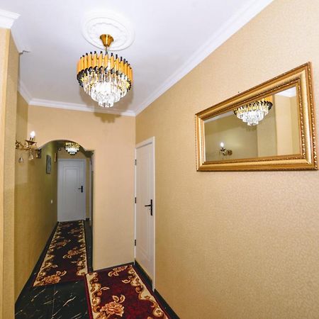 Hotel Vladi คูทายสิ ภายนอก รูปภาพ