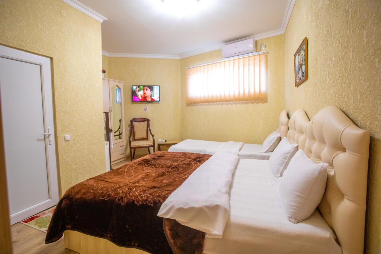 Hotel Vladi คูทายสิ ภายนอก รูปภาพ