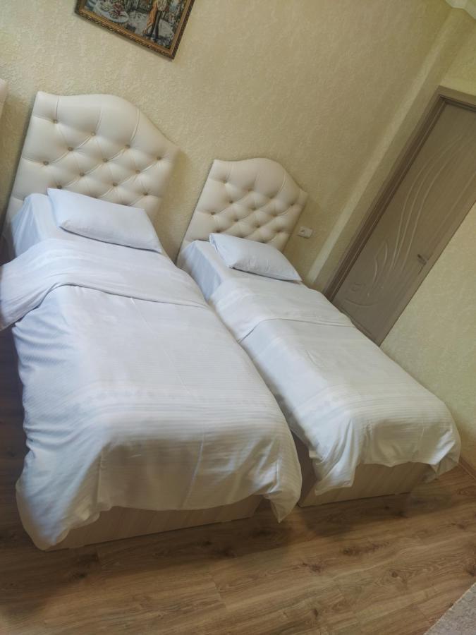 Hotel Vladi คูทายสิ ภายนอก รูปภาพ