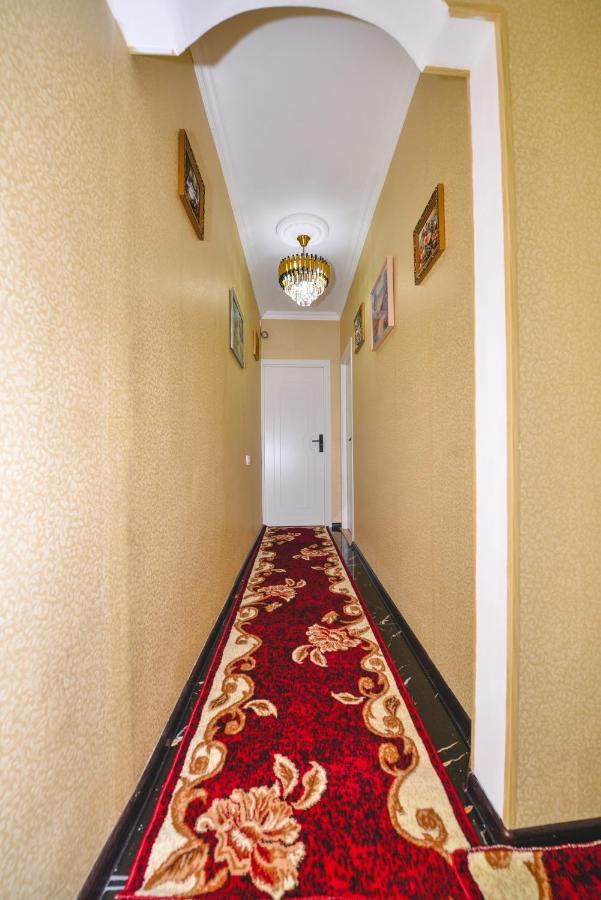 Hotel Vladi คูทายสิ ภายนอก รูปภาพ
